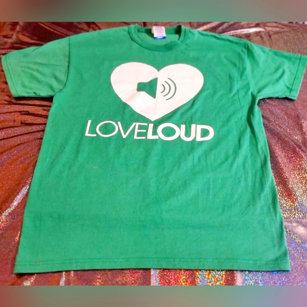 Russell Athletics Unisex Love Loud Green T-Shirt 1st Corinthians 13-13 Sz M